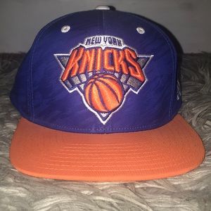 knicks sport snap back hat